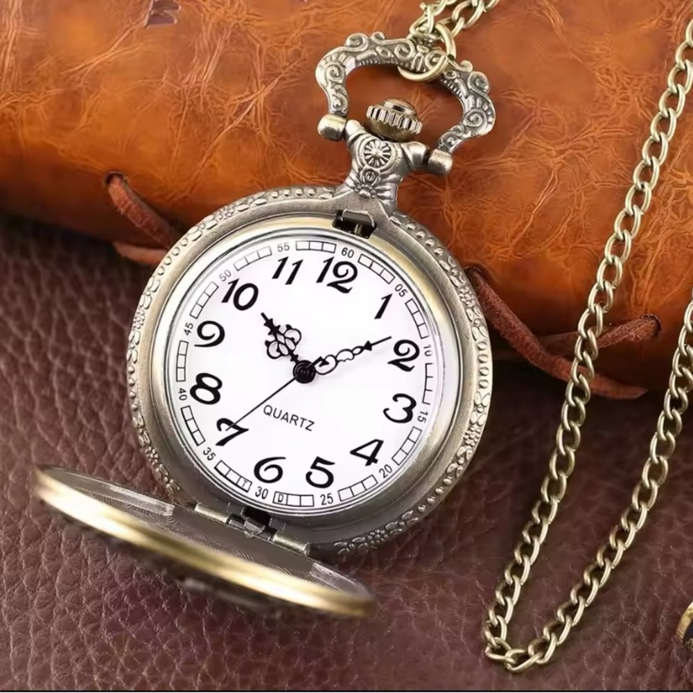 The Eagle Quartz Pocket Watch - Picture 6 of 6
